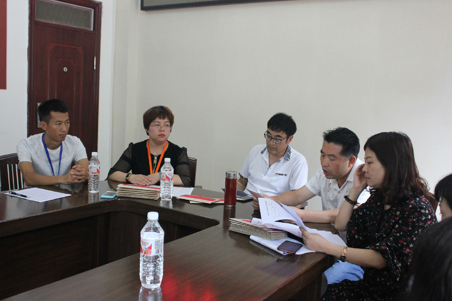 億誠公司&mdash;&mdash;嵐皋中學(xué)幫困助學(xué)活動