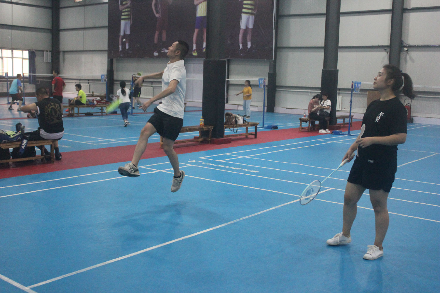 億誠第四屆&ldquo;團結杯&rdquo;羽毛球比賽