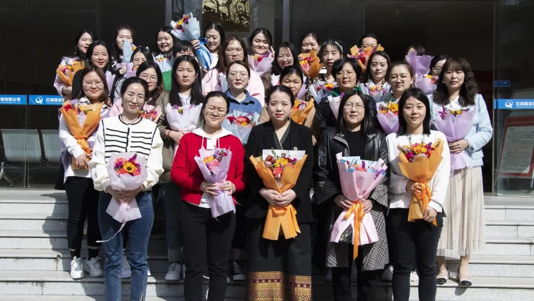 情暖女神節(jié) 巾幗綻芳華&mdash;&mdash;億誠(chéng)管理三八婦女節(jié)觀影活動(dòng)