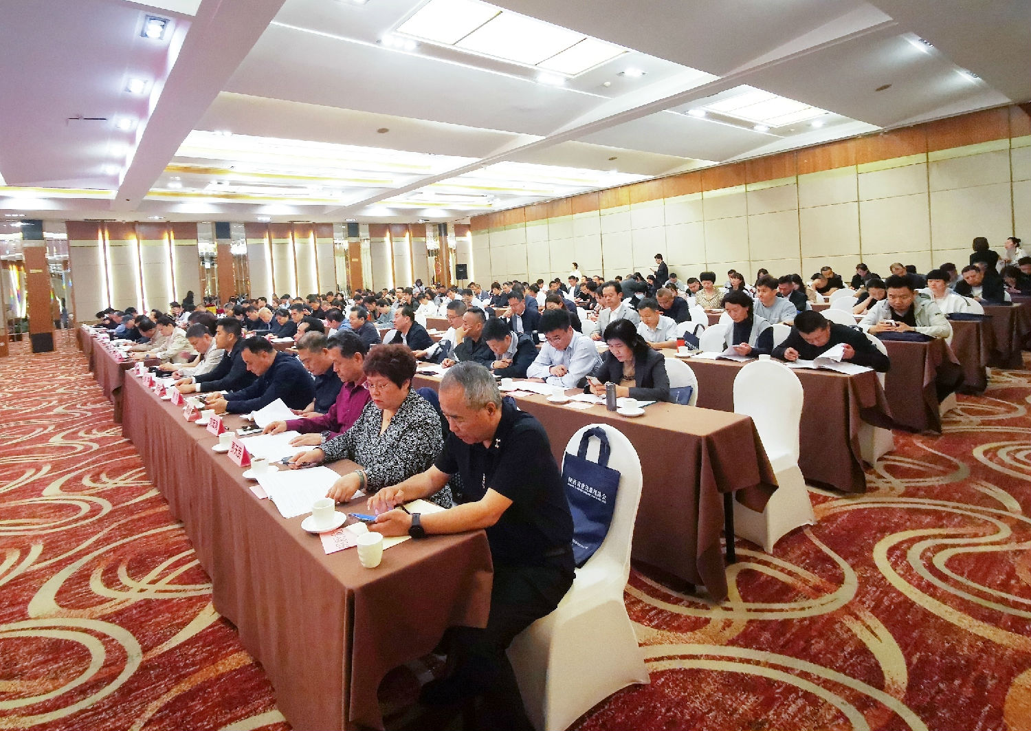 陜西省建設(shè)監(jiān)理協(xié)會三屆三次會議 陜西省建設(shè)監(jiān)理協(xié)會三屆三次會議